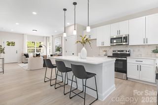 4015 Oakdale Road, Charlotte, NC 28216