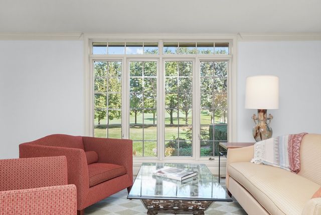 18 S Wynstone Drive, North Barrington, IL 60010