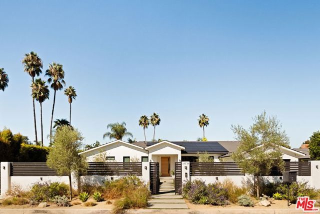 19739 Henshaw Street, Woodland Hills (los Angeles), CA 91364