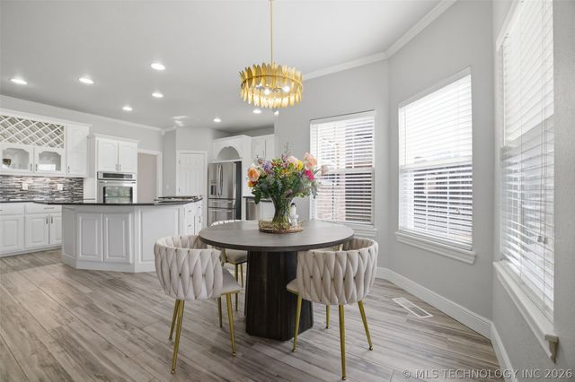 6909 E Galveston Street, Broken Arrow, OK 74014