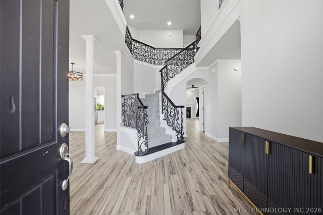 6909 E Galveston Street, Broken Arrow, OK 74014