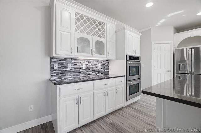 6909 E Galveston Street, Broken Arrow, OK 74014