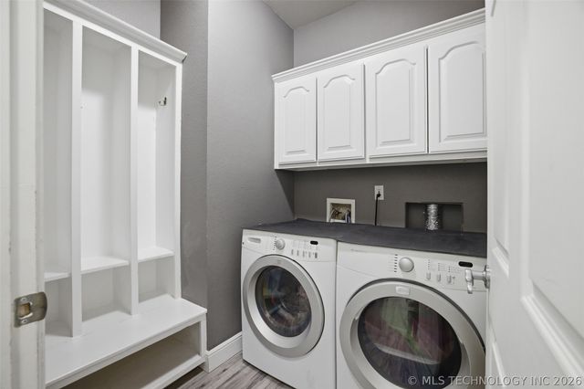 6909 E Galveston Street, Broken Arrow, OK 74014