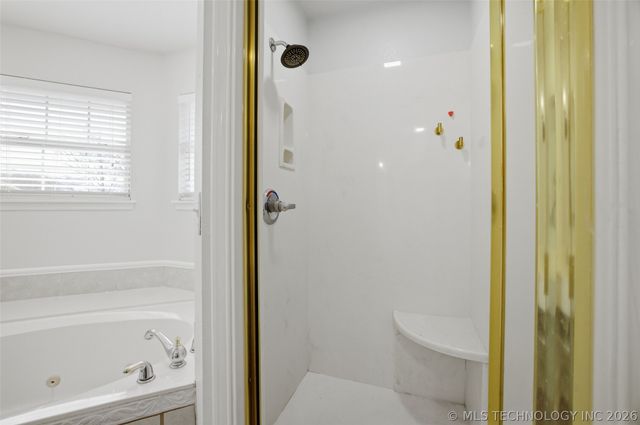 6909 E Galveston Street, Broken Arrow, OK 74014