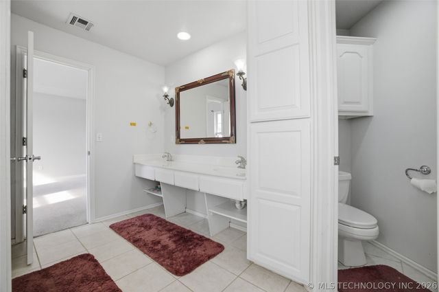 6909 E Galveston Street, Broken Arrow, OK 74014