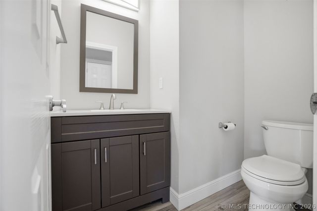 6909 E Galveston Street, Broken Arrow, OK 74014