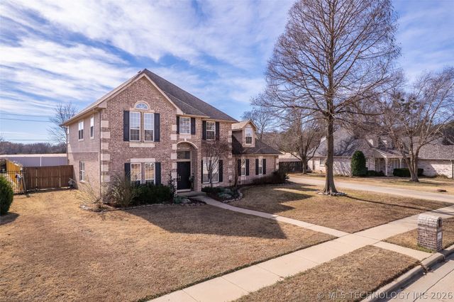 6909 E Galveston Street, Broken Arrow, OK 74014