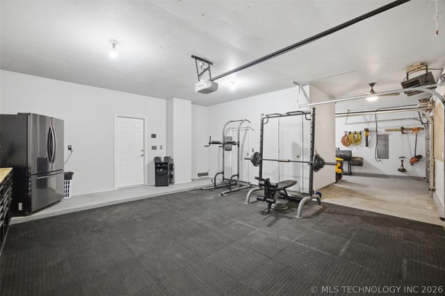 6909 E Galveston Street, Broken Arrow, OK 74014