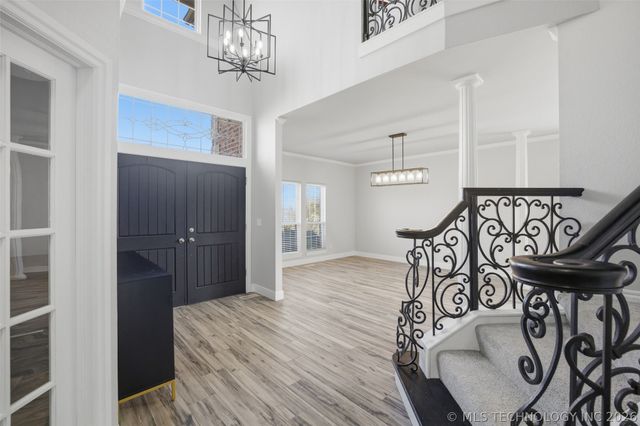 6909 E Galveston Street, Broken Arrow, OK 74014