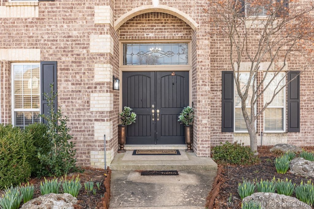 6909 E Galveston Street, Broken Arrow, OK 74014