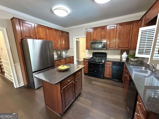 7155 Roswell Road 3, Sandy Springs, GA 30328