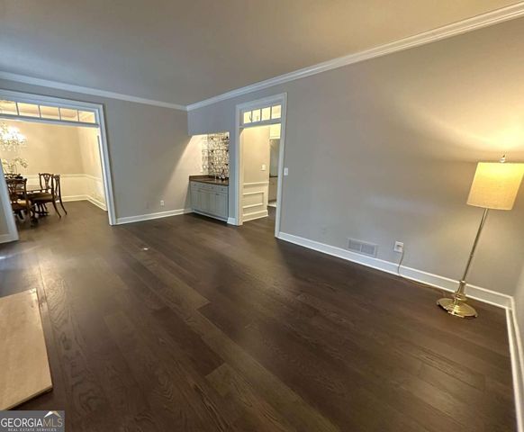 7155 Roswell Road 3, Sandy Springs, GA 30328