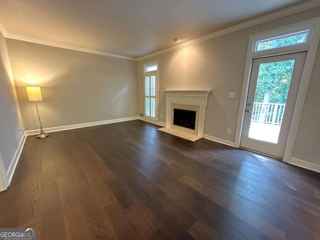 7155 Roswell Road 3, Sandy Springs, GA 30328