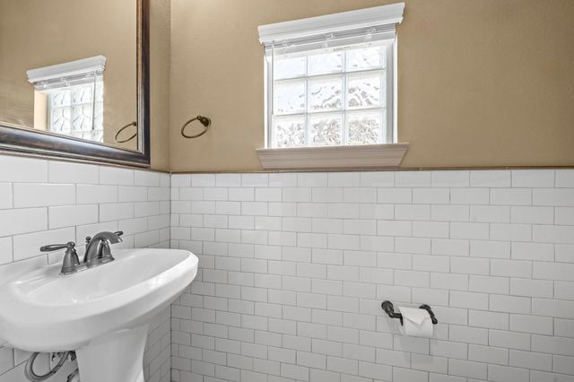 1506 Grayson Oaks Place, Houston, TX 77043