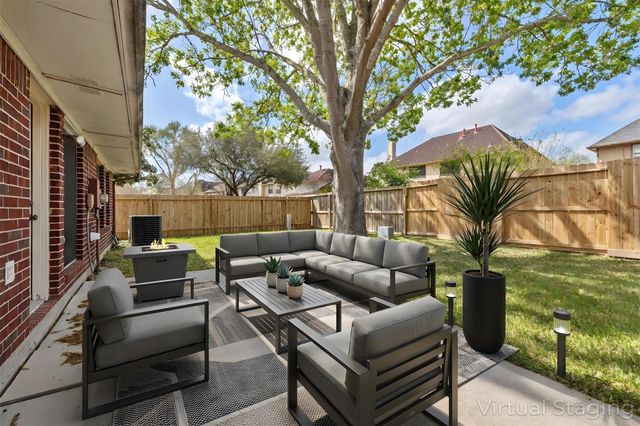 16314 Cobble Springs Court, Sugar Land, TX 77498