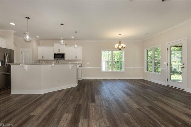 413 Freemont Drive, Thomasville, NC 27360