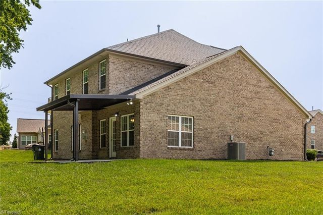 413 Freemont Drive, Thomasville, NC 27360