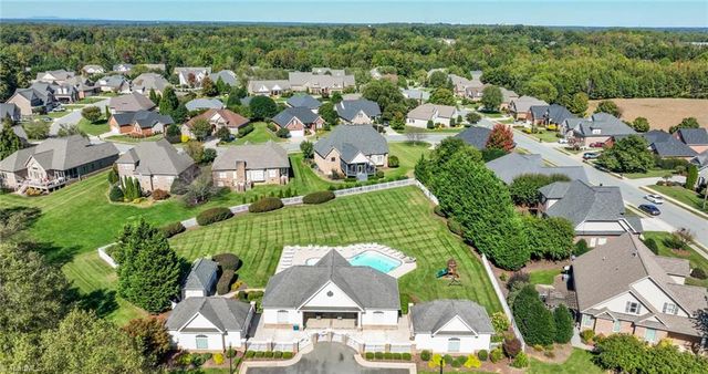 413 Freemont Drive, Thomasville, NC 27360
