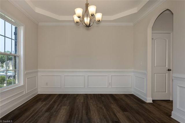 413 Freemont Drive, Thomasville, NC 27360