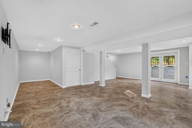 9427 BEALE LN, Midland, VA 22728