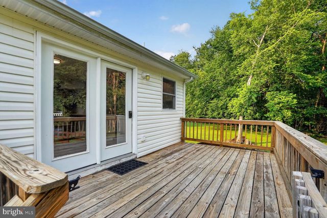 9427 BEALE LN, Midland, VA 22728