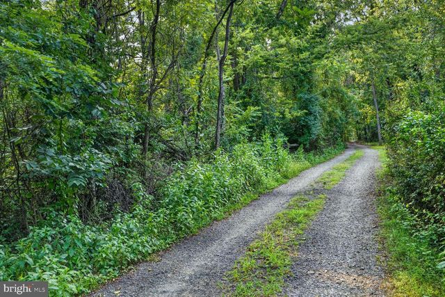 9427 BEALE LN, Midland, VA 22728