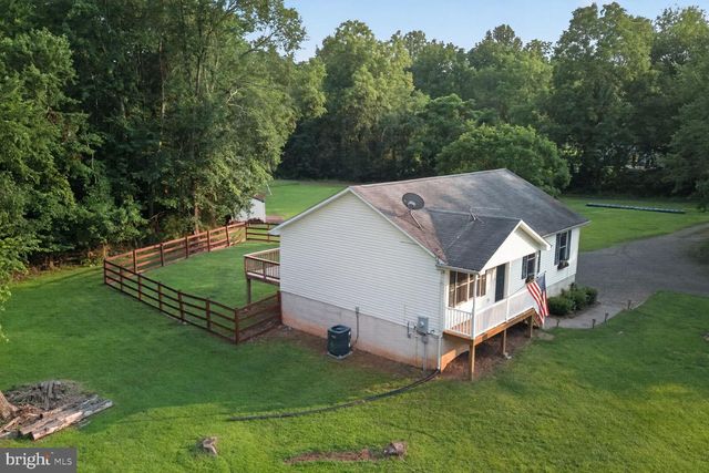 9427 BEALE LN, Midland, VA 22728