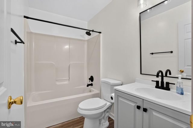 9427 BEALE LN, Midland, VA 22728