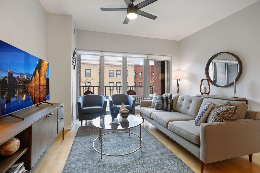 929 Portland Avenue 205, Minneapolis, MN 55404