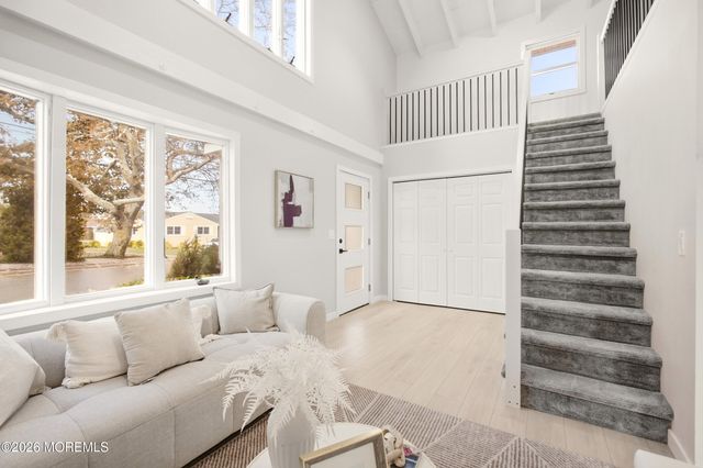 40 Osprey Drive, Toms River, NJ 08753