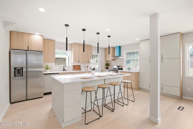 40 Osprey Drive, Toms River, NJ 08753