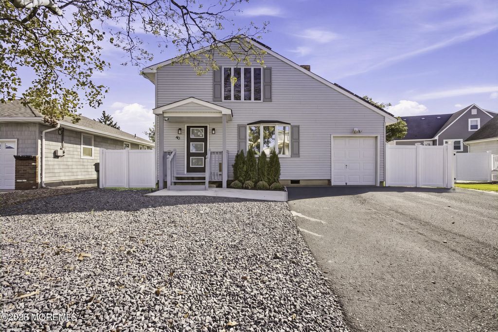 40 Osprey Drive, Toms River, NJ 08753