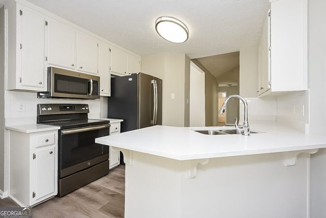 530 Allens Landing Court, Lawrenceville, GA 30045