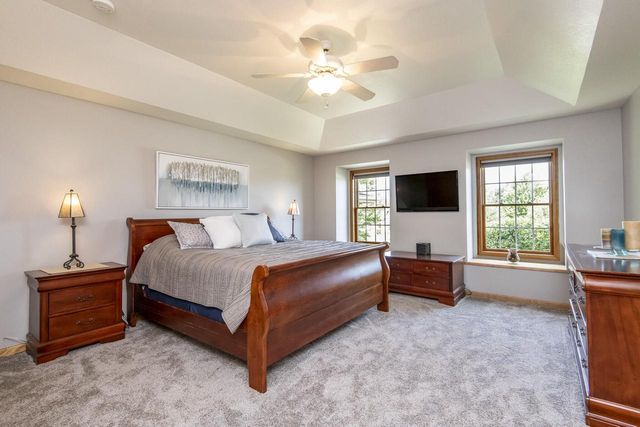 N16W29803 Brookstone CIRCLE, Pewaukee, WI 53072