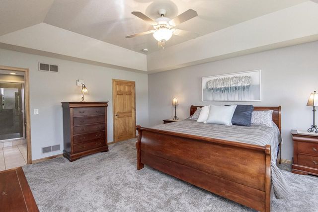 N16W29803 Brookstone CIRCLE, Pewaukee, WI 53072