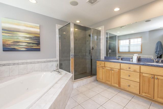 N16W29803 Brookstone CIRCLE, Pewaukee, WI 53072