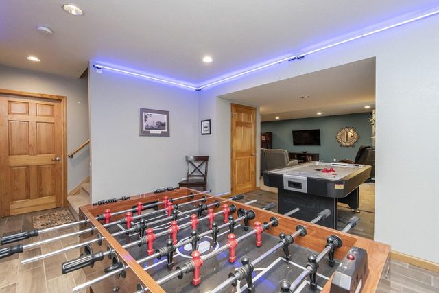 N16W29803 Brookstone CIRCLE, Pewaukee, WI 53072
