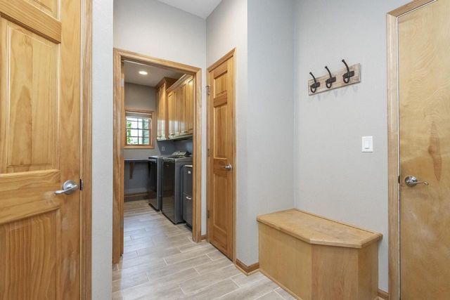 N16W29803 Brookstone CIRCLE, Pewaukee, WI 53072