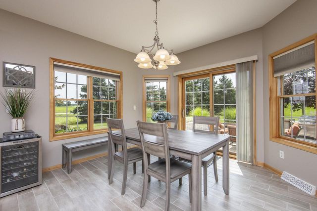 N16W29803 Brookstone CIRCLE, Pewaukee, WI 53072