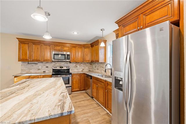 6423 Dove ST, Norfolk, VA 23513