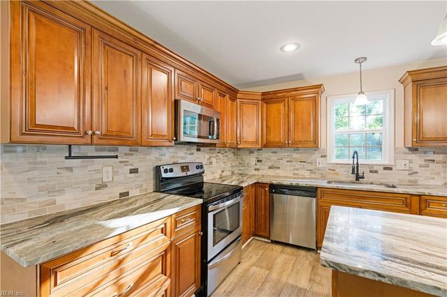 6423 Dove ST, Norfolk, VA 23513