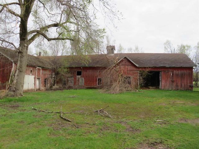N6782 STATE ROAD 49, Iola, WI 54945