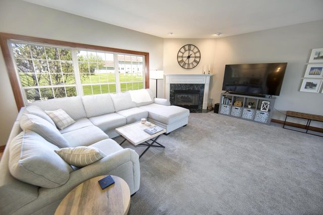 4726 Jenna COURT, Franklin, WI 53132