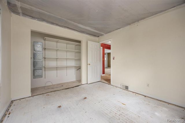 1918 E Lincoln Avenue, Royal Oak, MI 48067