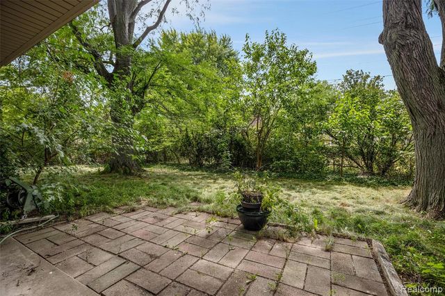 1918 E Lincoln Avenue, Royal Oak, MI 48067