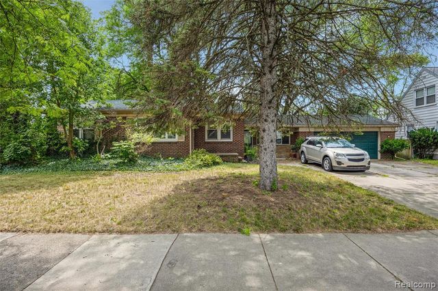 1918 E Lincoln Avenue, Royal Oak, MI 48067