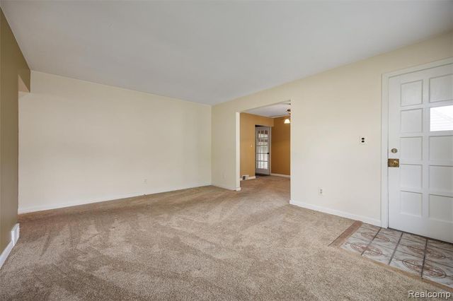1918 E Lincoln Avenue, Royal Oak, MI 48067