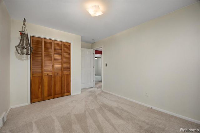 1918 E Lincoln Avenue, Royal Oak, MI 48067