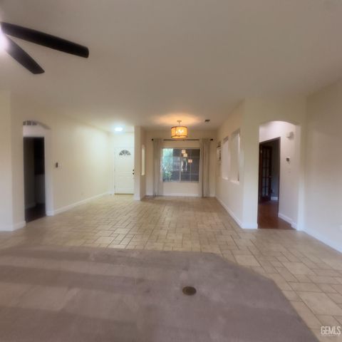 11511 Clarion River Drive, Bakersfield, CA 93311