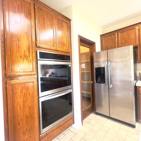 11511 Clarion River Drive, Bakersfield, CA 93311